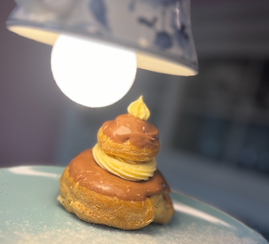 Religieuse au Café